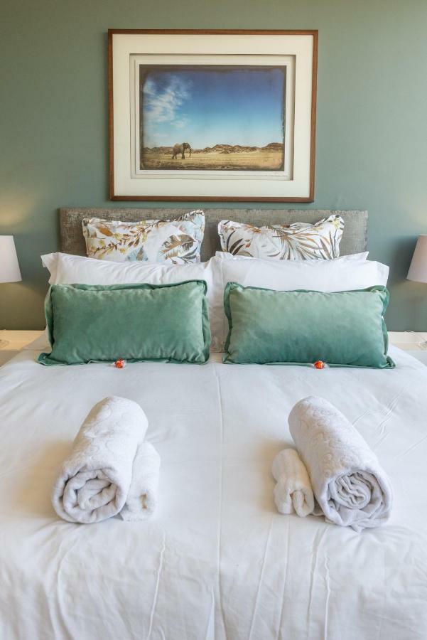 Apartment Devon Court Cape Town